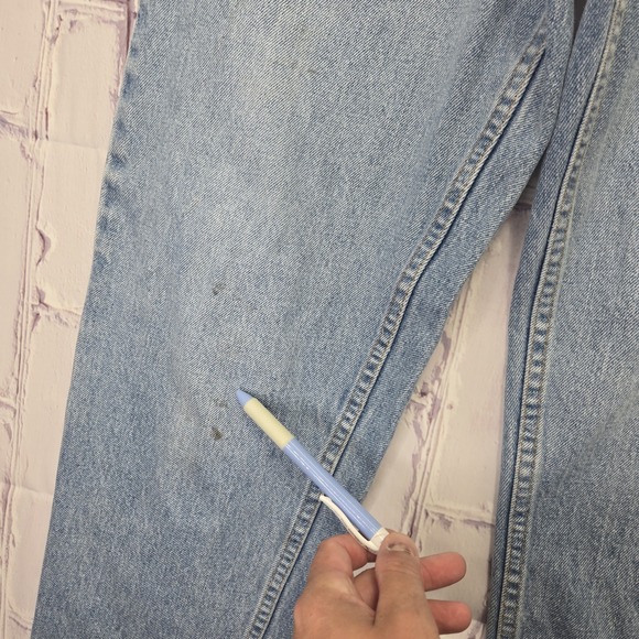 VTG 90s Levi's 550 Relaxed Tapered‎ Jeans Mens Sz 34x32 Faded Grunge Stained USA - Picture 4 of 16